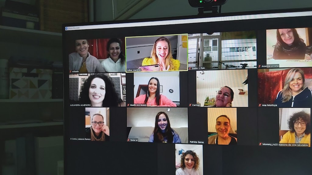 Esther Martinez - Social Coach