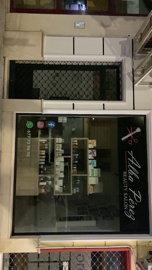 Alba perez beauty salon — Del propietario
