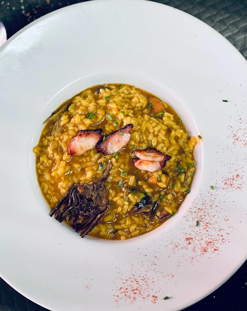 Vinoteca LaRosa — Comida y bebida