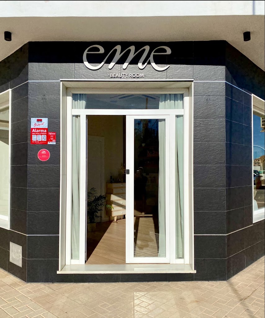 eme beauty room — Del propietario