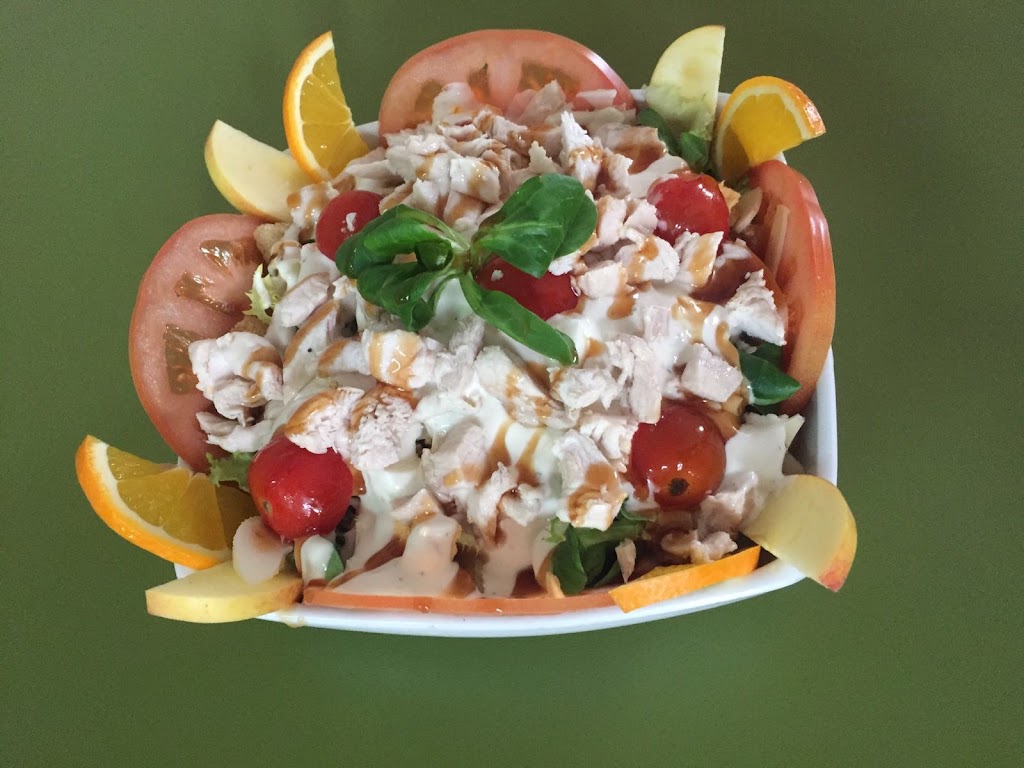 Las Cuatro Esquinas — Comida y bebida