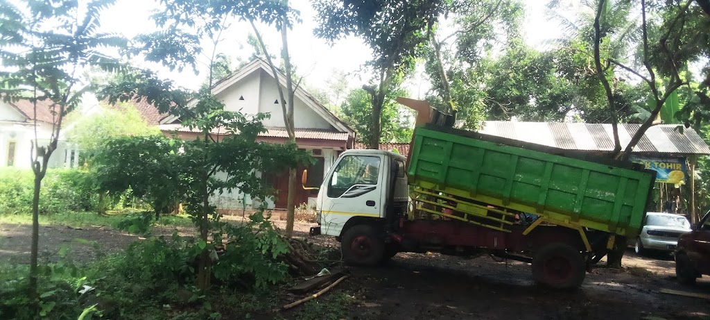 Bengkel cak toher Banyuputih lor, kabupaten Lumajang, Jawa timur, Indonesia