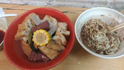 64736037bda97326e8cf3215 的照片