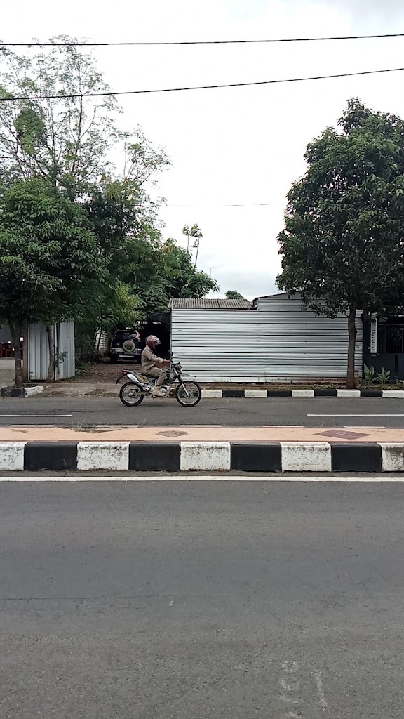 Bengkel Mobil "Pak Darkah"