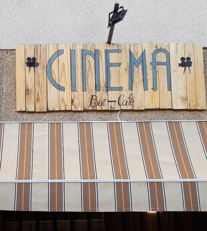 Bar Cinema — Del propietario