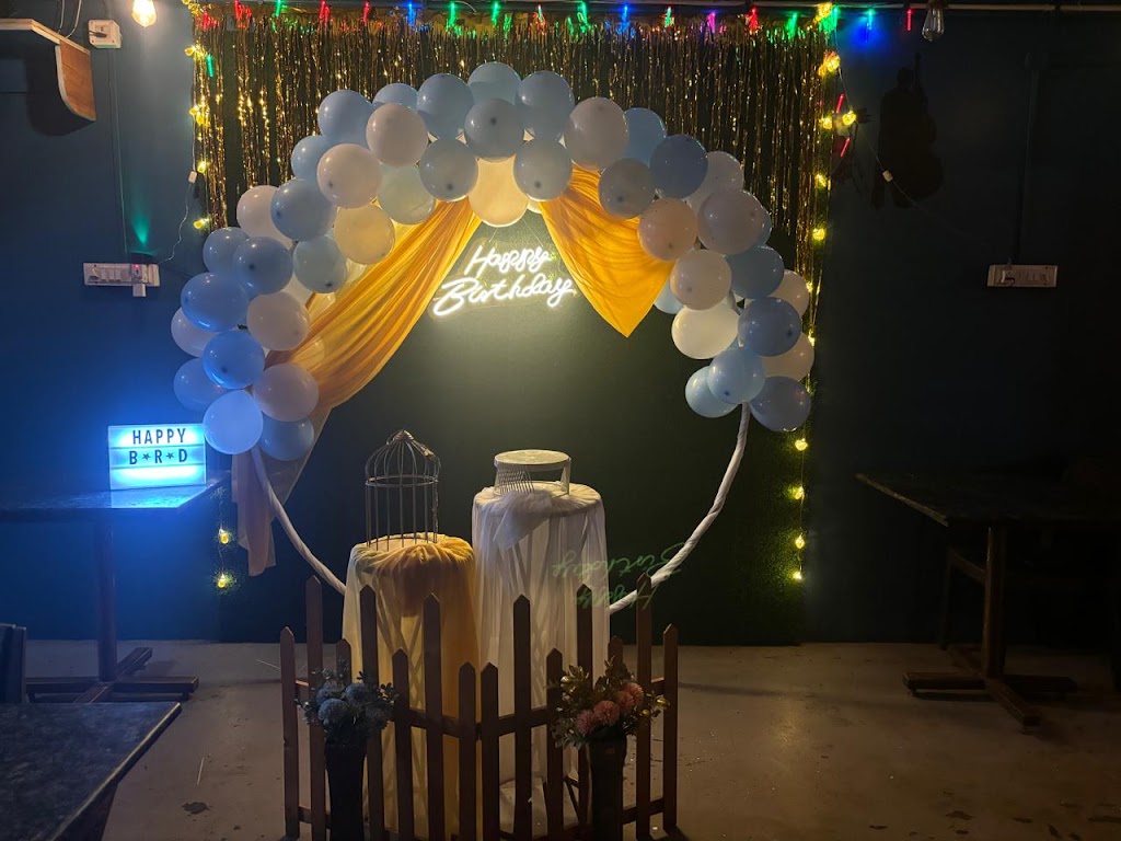 New Karthik Everest Hotel Lodge
