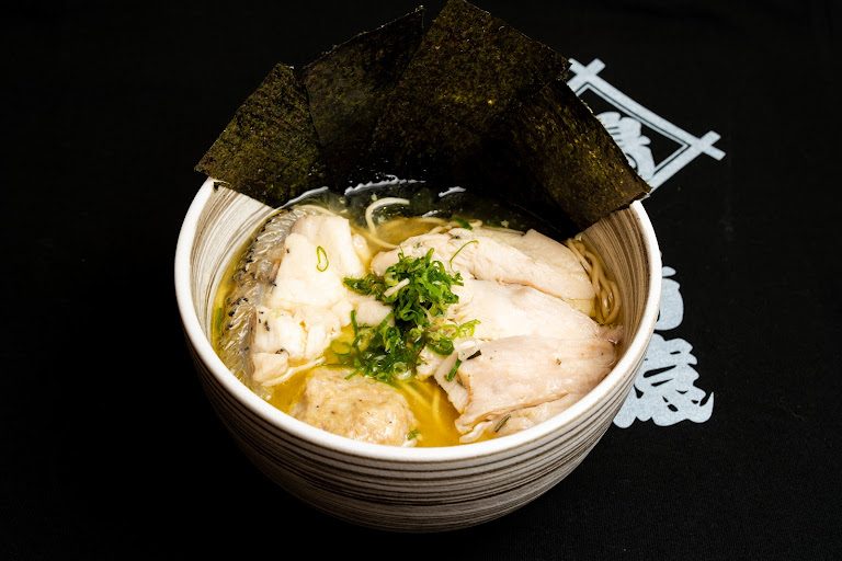 麵家鳥猿-竹北日式拉麵 炸物 小吃 的照片