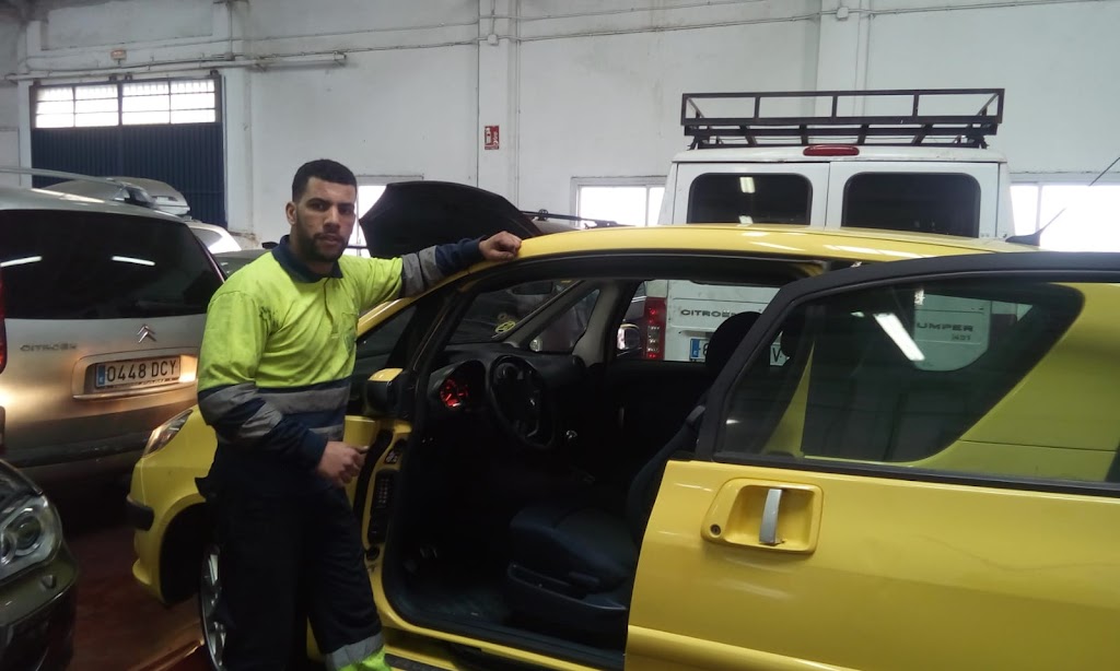 Mecanico Bajo vias(x.p 2009)