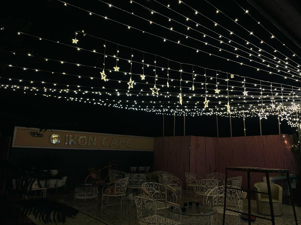 Ikon Cafe Aliganj
