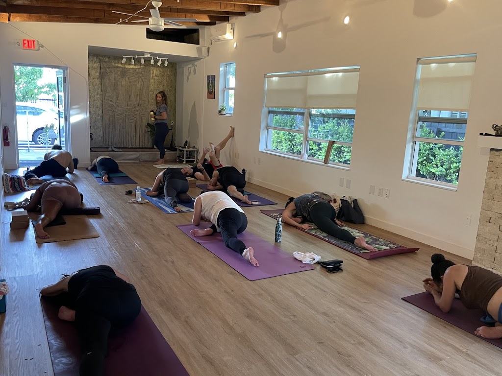  305 Yoga : Studio in North Miami Fl