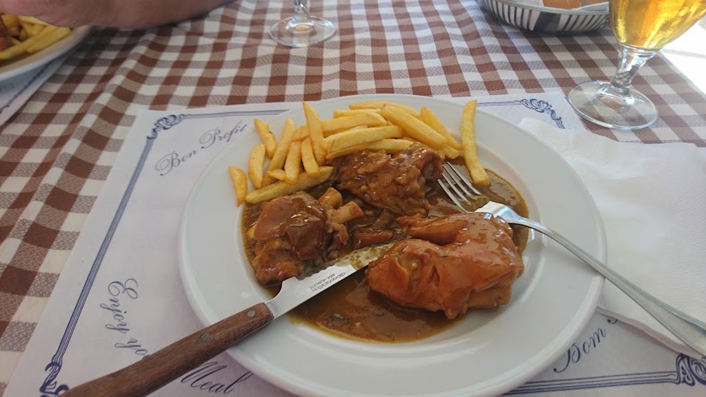 Bar Can Cortada — Comida y bebida