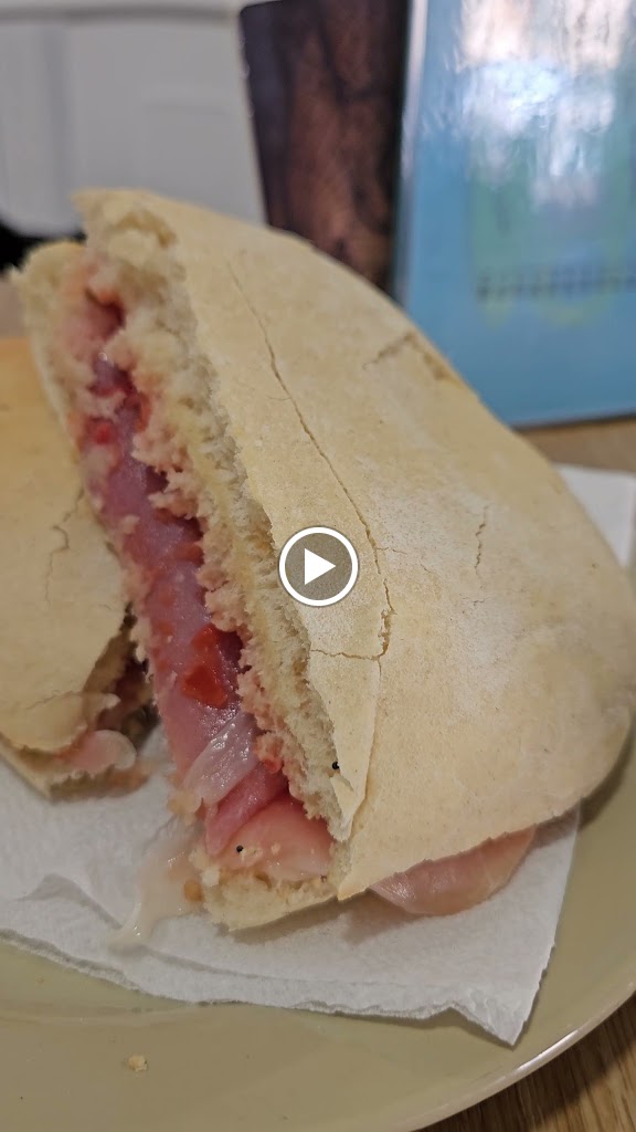 Cafeteria La Plaza — Videos