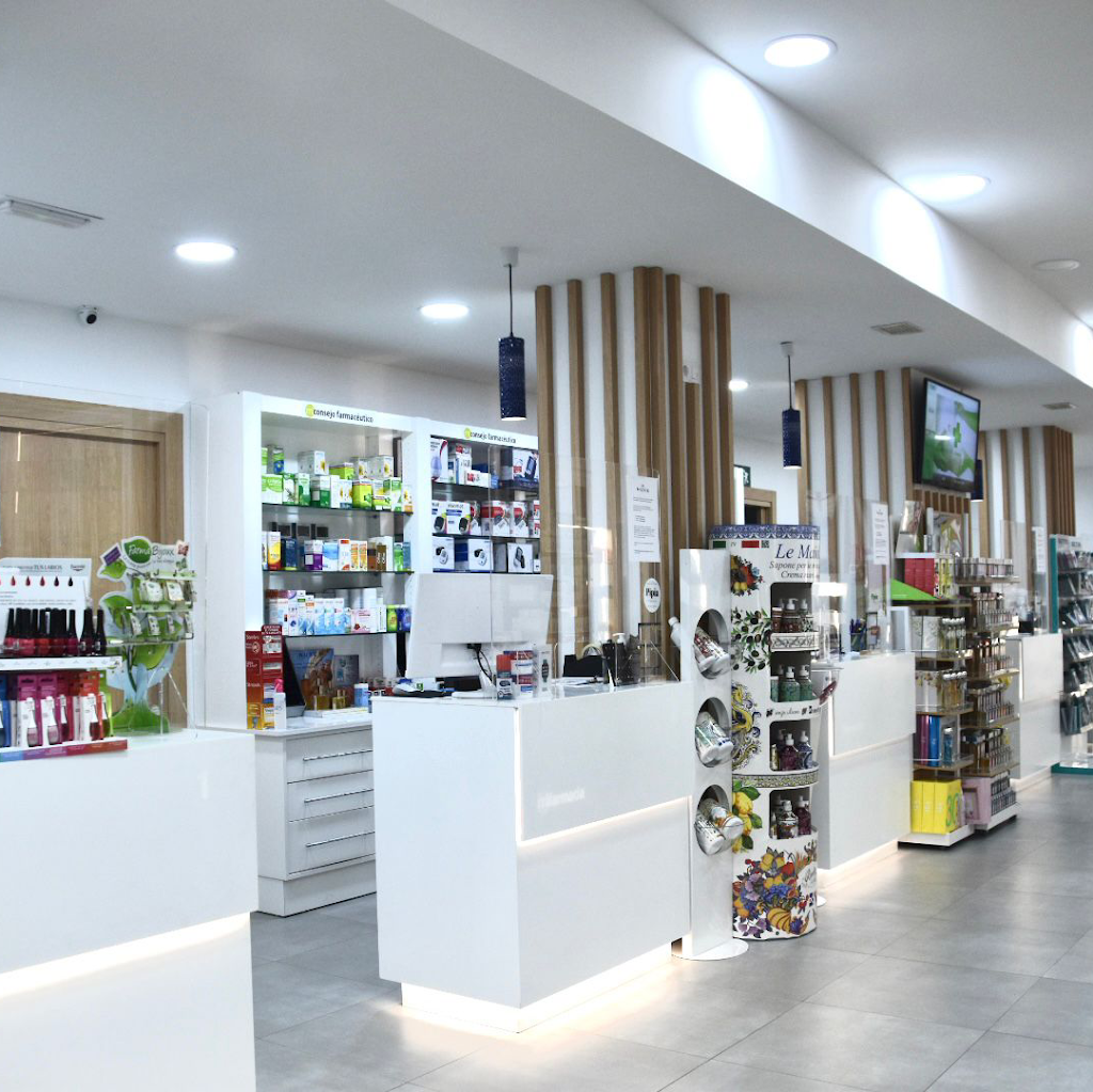Farmacia Mercedes Cacho Pita — Del propietario
