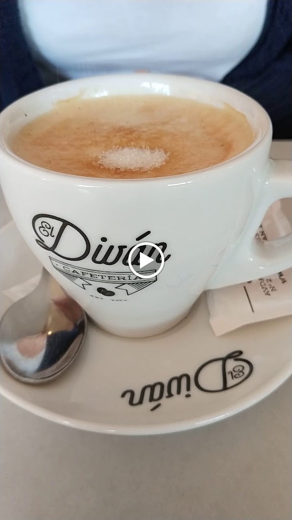 Cafeteria el Divan — Videos