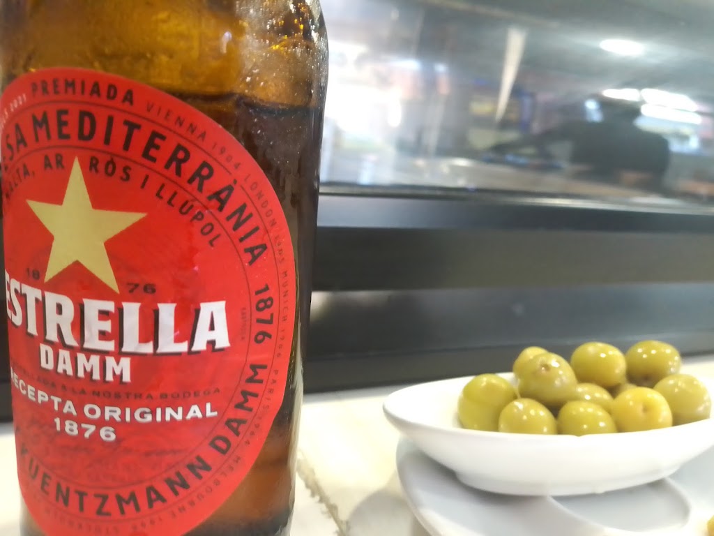 Bar Gran Mundo — Comida y bebida