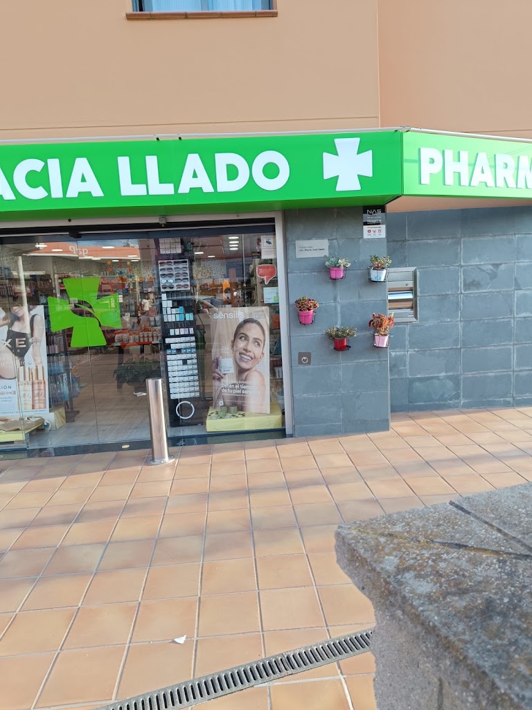 Farmacia Llado — Del propietario