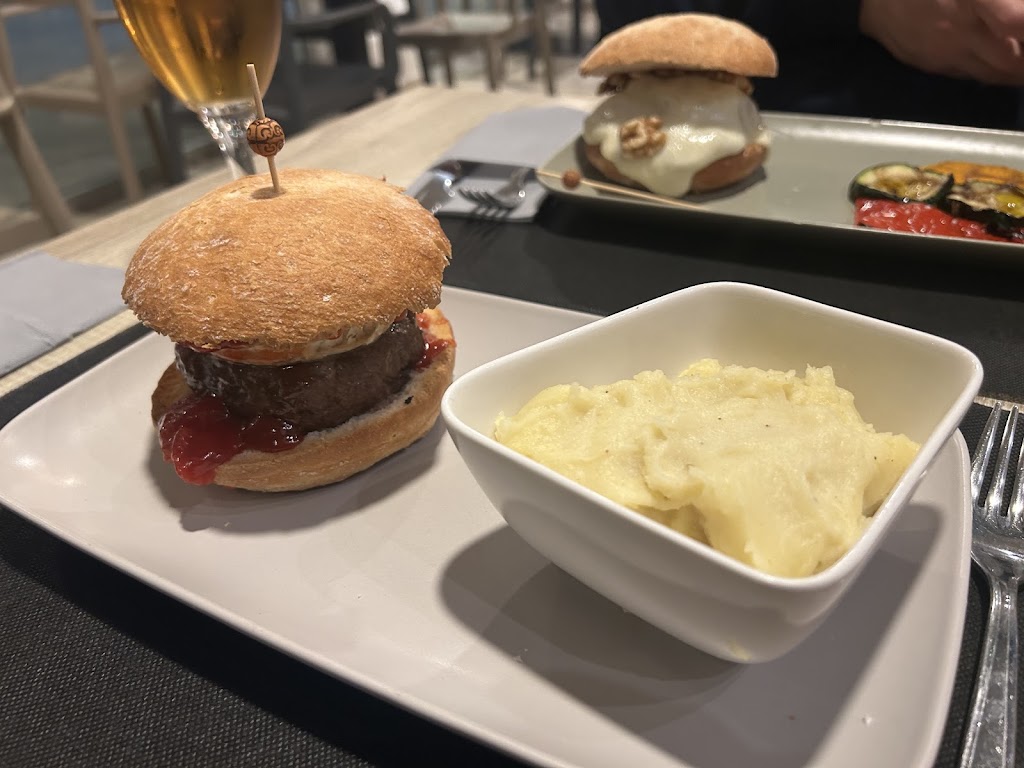 Underground Coques vins i burgers. — Mas recientes
