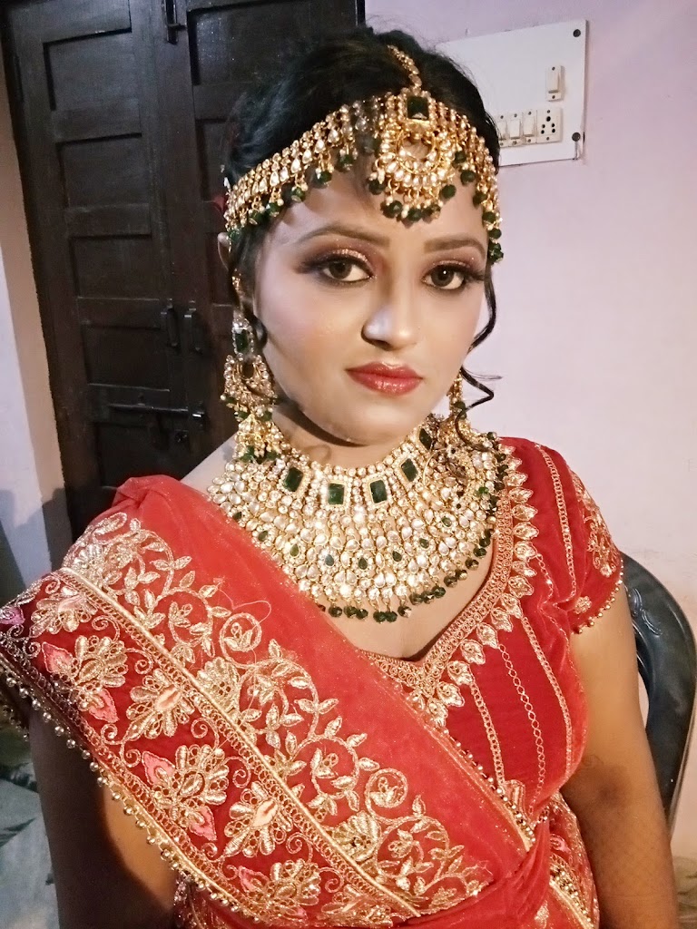 Suhag Makeovers Salon
