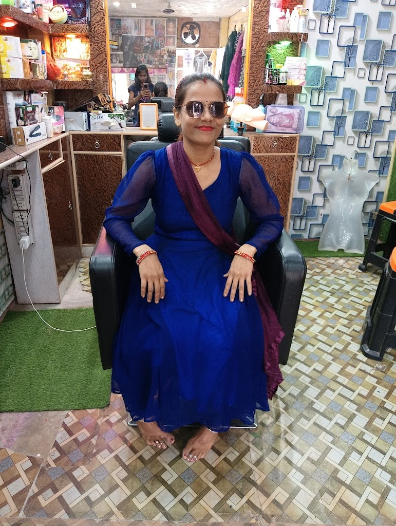 Elements Beauty Parlour Cosmetics Silai Centre