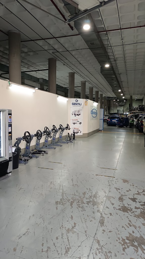 Electro Zafiro, SL - Taller de Mecanica y Electricidad del Automovil en Adeje — Interior