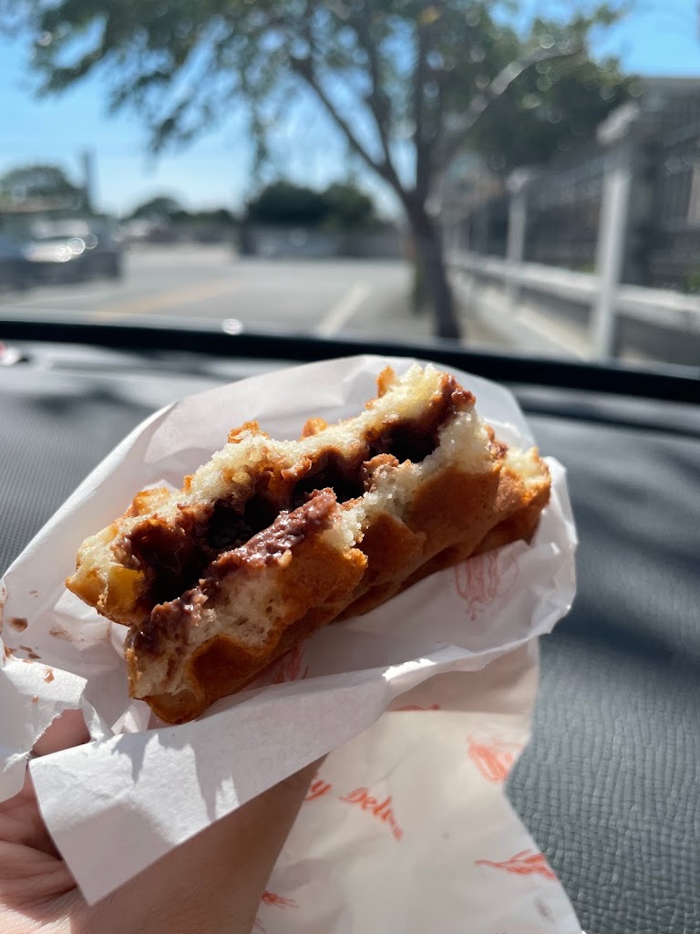 田中央的魚 的照片