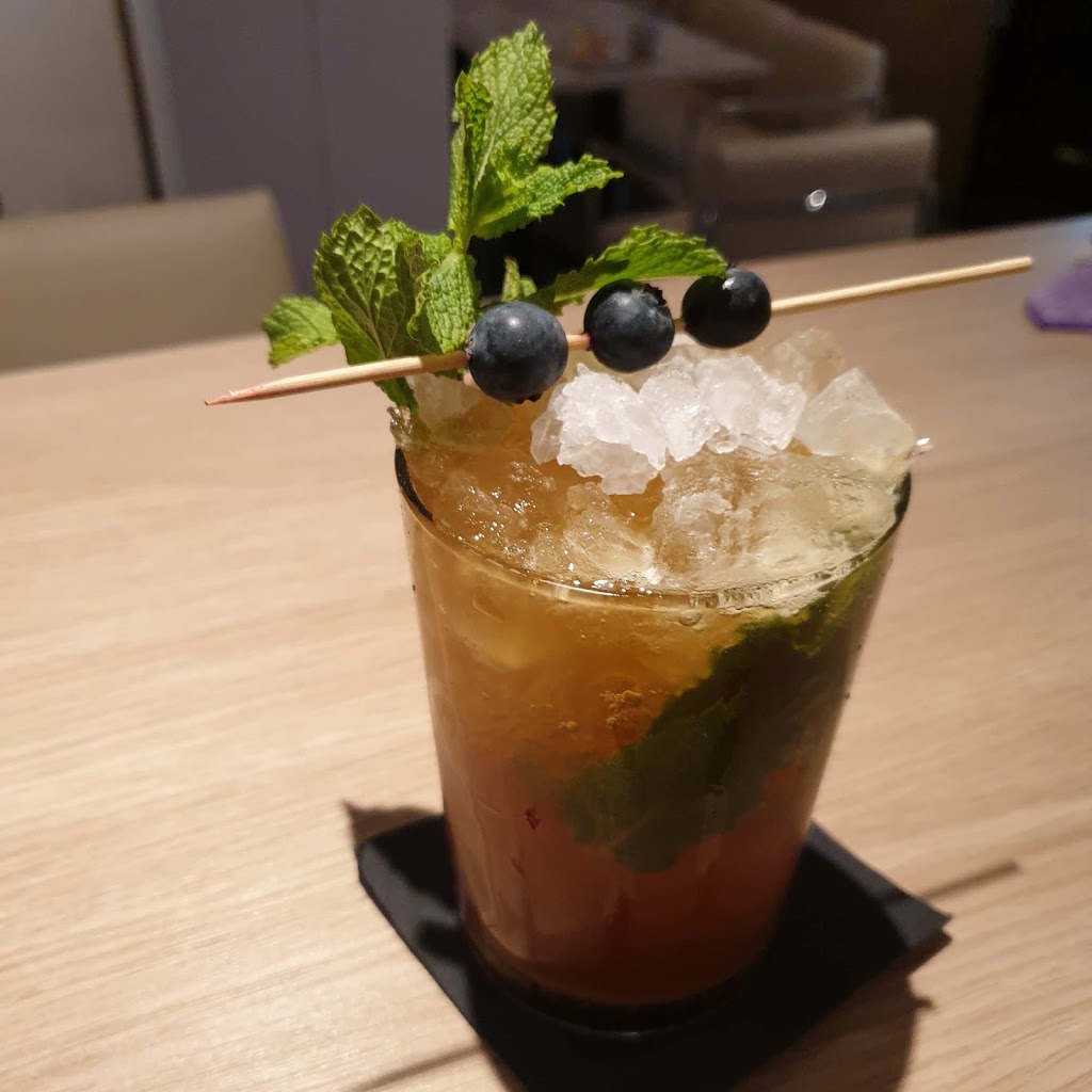 La Villa — Comida y bebida