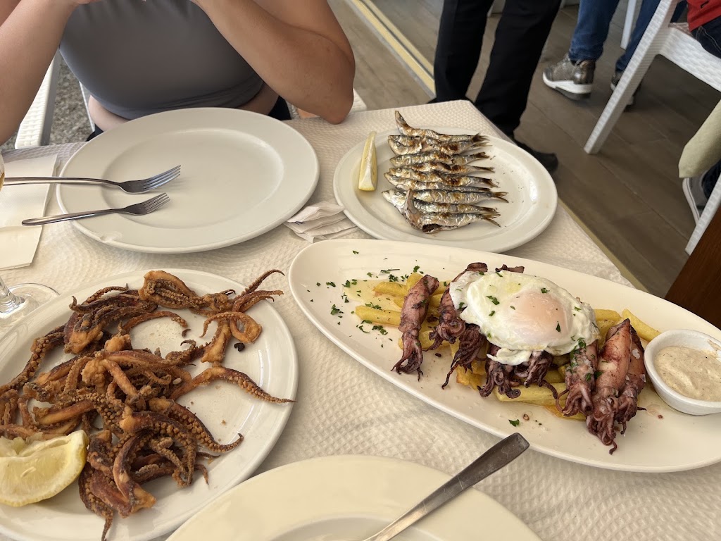 Chiringuito La Primera Ola — Comida y bebida