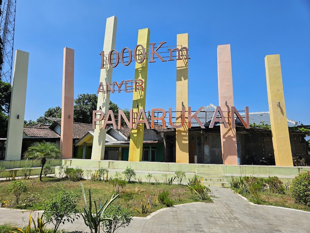 The Monument of 1000 km of Anyer-Panarukan