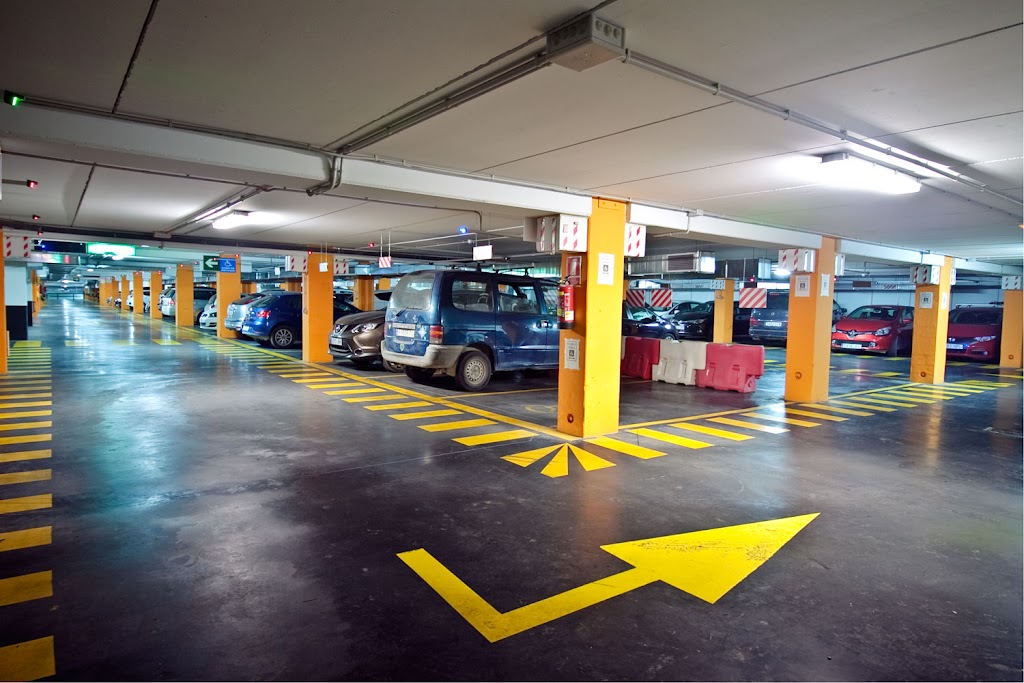 Parking Santa Eularia des Riu — Del propietario