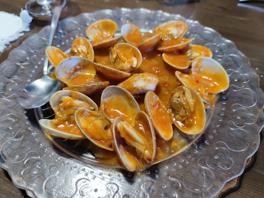 Restaurante La Guayra — Comida y bebida