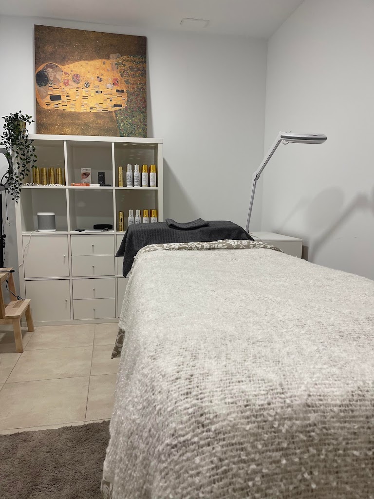 Glow Beauty Los Boliches — Interior