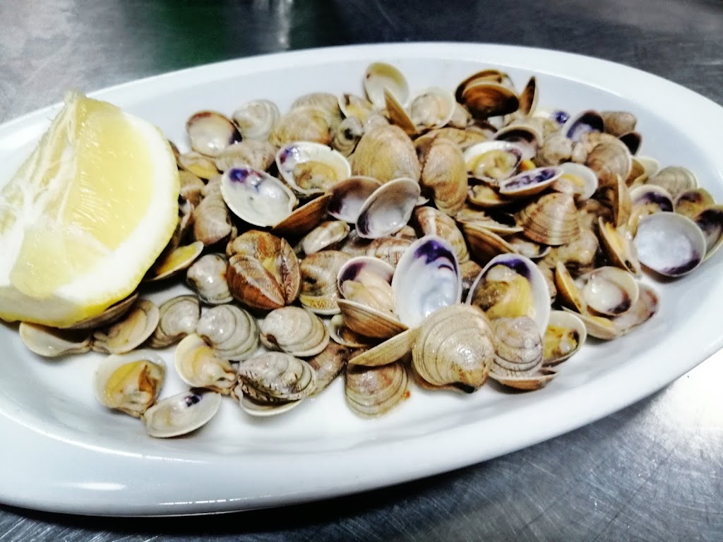 Restaurante "LA GAMBA DE ORO" — Comida y bebida