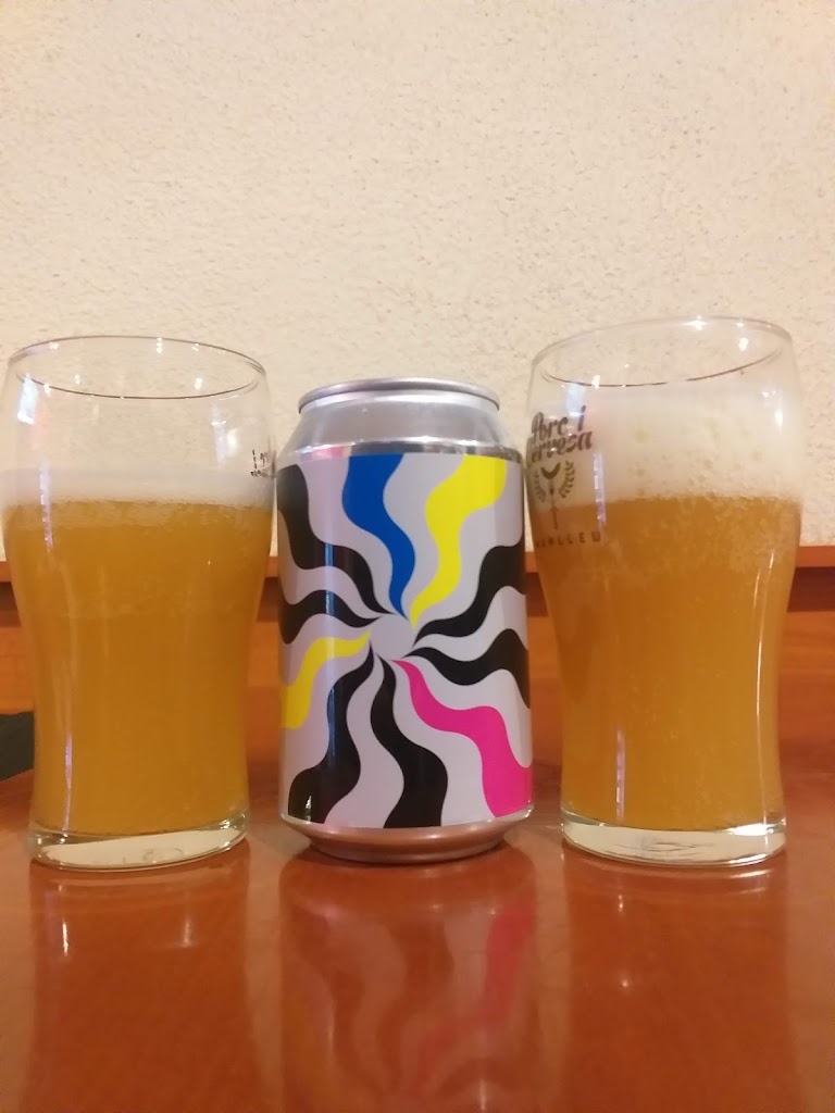 La Cova del Vermut — Comida y bebida
