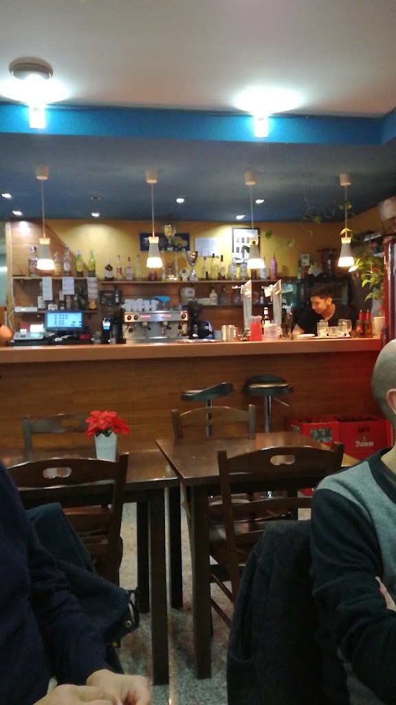 Bar Restaurant Tres Roses — Ambiente