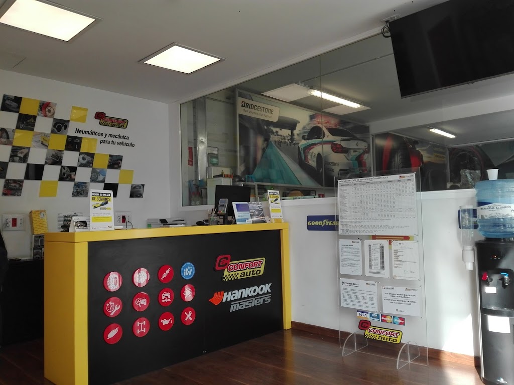 Confortauto Mecanica - Neumaticos Soledad — Interior