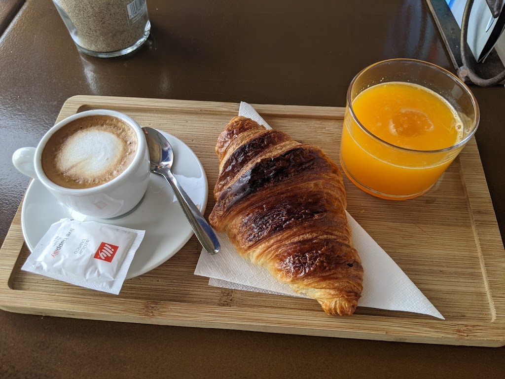 Pascal Bistro Velo — Comida y bebida