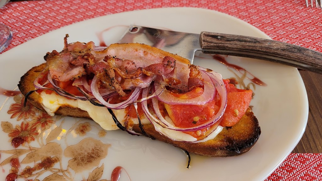 Restaurante Trattoria Italia — Comida y bebida