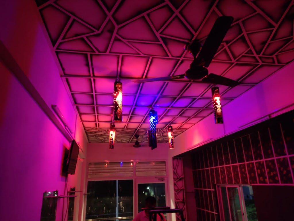 White Scissors Hairography