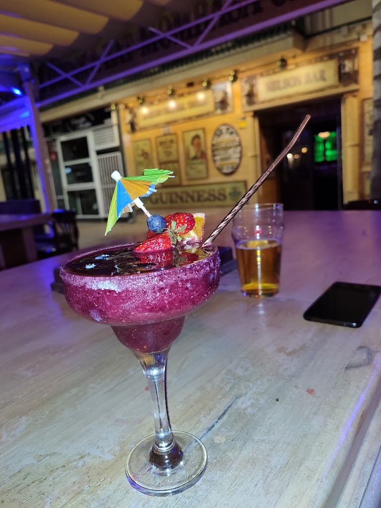 NELSON BAR FUENGIROLA — Comida y bebida