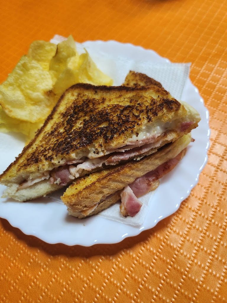 Bar restaurante cerros del castillo