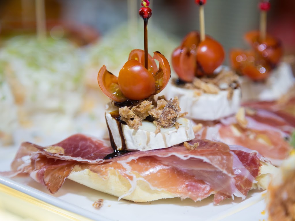 Cafe "Concha" — Comida y bebida