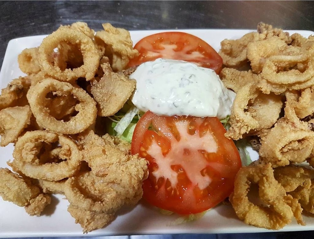CAFE-BAR 37 — Comida y bebida