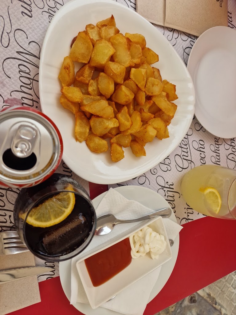 Restaurant L' Olivera Vinaros — Comida y bebida