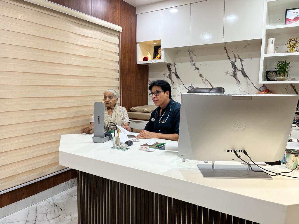 Dr. Dr Puneet Bhasin