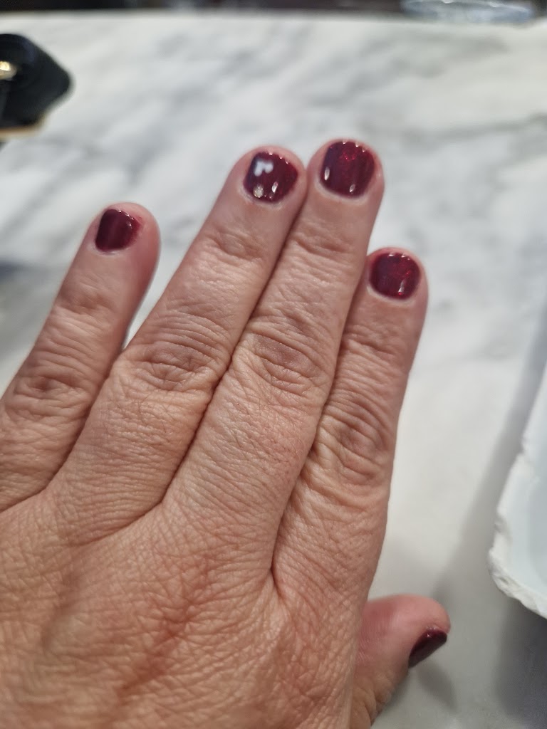 Ungles Cervantes — Manicura