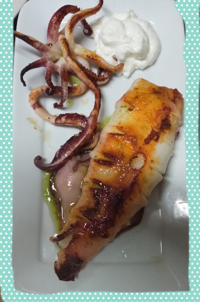 Bar Evi — Comida y bebida