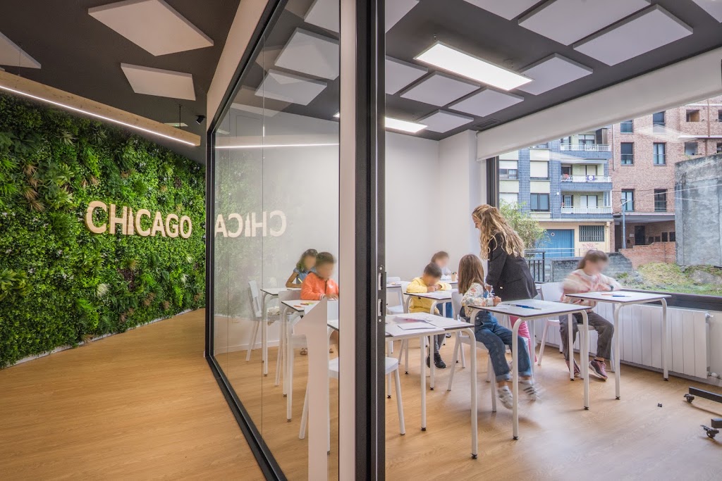 Chicago English Academy — Del propietario