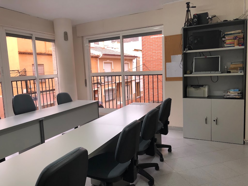 Academia Perez de Lema — Del propietario