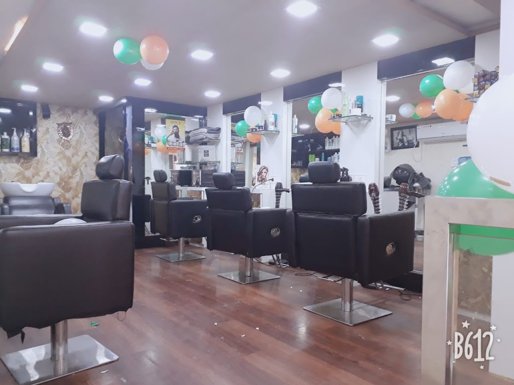 Usstra A Family Salon Academy