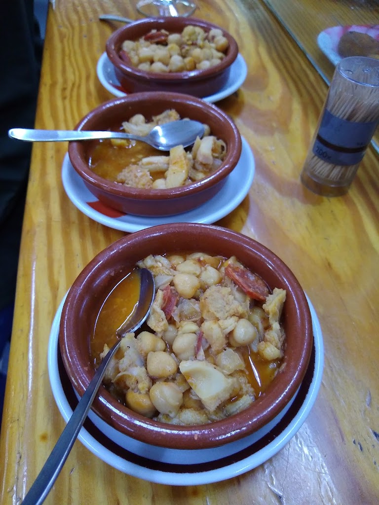 Restaurante El Ambigu — Comida y bebida